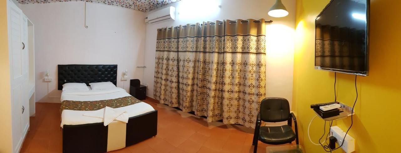 Dona Paula Classic Hotel Панаджи Екстериор снимка